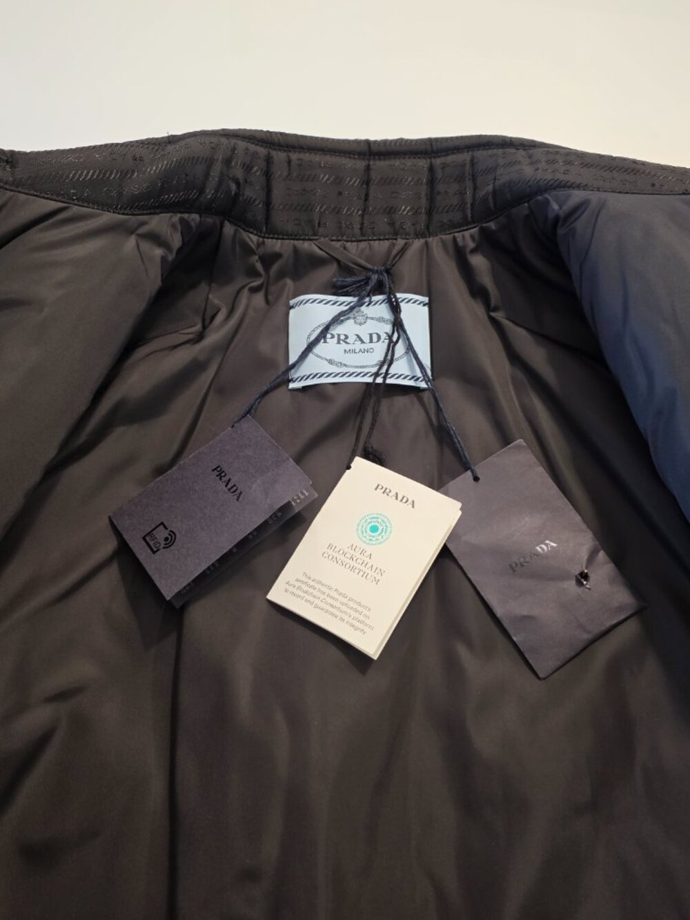 PRADA Re-Nylon Triangle-Logo Jacket - Picture 10 of 15